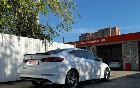 Hyundai Elantra VI рестайлинг, 2018 год, 1 600 000 рублей, 4 фотография