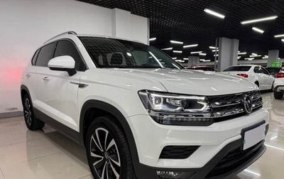 Volkswagen Touran III, 2022 год, 1 720 000 рублей, 1 фотография