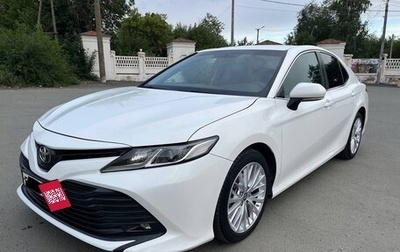 Toyota Camry, 2018 год, 2 330 000 рублей, 1 фотография