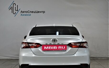 Toyota Camry, 2019 год, 1 929 800 рублей, 14 фотография