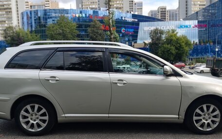 Toyota Avensis III рестайлинг, 2006 год, 720 000 рублей, 4 фотография