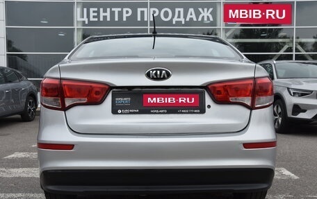 KIA Rio III рестайлинг, 2015 год, 880 000 рублей, 6 фотография