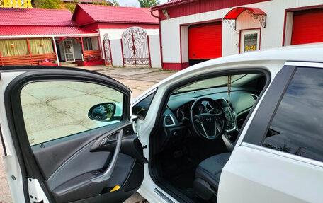Opel Astra J, 2013 год, 900 000 рублей, 9 фотография