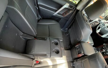 Toyota Land Cruiser Prado 150 рестайлинг 2, 2013 год, 4 000 000 рублей, 13 фотография