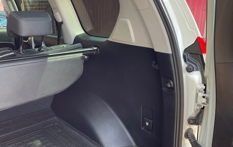 Toyota Land Cruiser Prado 150 рестайлинг 2, 2013 год, 4 000 000 рублей, 16 фотография
