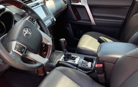 Toyota Land Cruiser Prado 150 рестайлинг 2, 2013 год, 4 000 000 рублей, 19 фотография