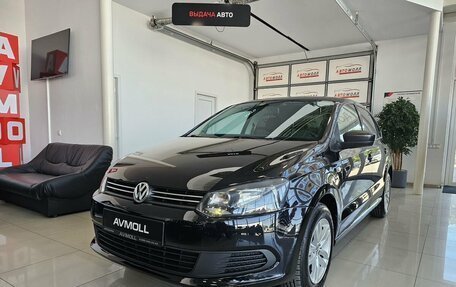 Volkswagen Polo VI (EU Market), 2013 год, 815 000 рублей, 2 фотография