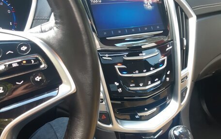 Cadillac SRX II рестайлинг, 2014 год, 2 500 000 рублей, 14 фотография
