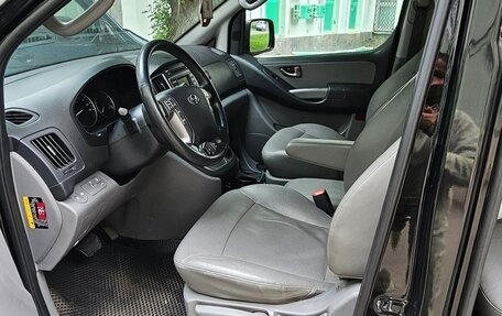 Hyundai H-1 II рестайлинг, 2017 год, 2 200 000 рублей, 3 фотография