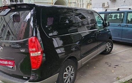Hyundai H-1 II рестайлинг, 2017 год, 2 200 000 рублей, 2 фотография