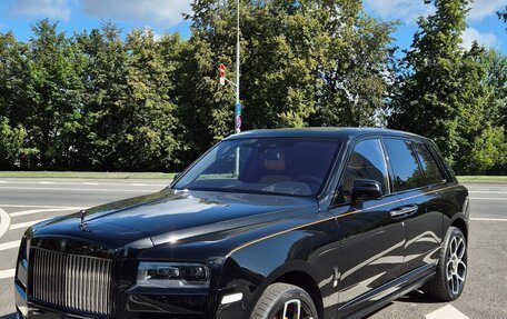 Rolls-Royce Cullinan, 2022 год, 50 000 000 рублей, 18 фотография