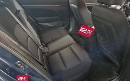 Hyundai Elantra VI рестайлинг, 2016 год, 1 150 000 рублей, 10 фотография