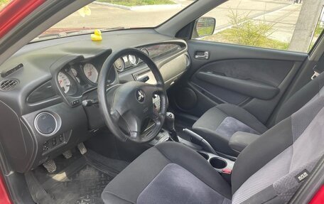 Mitsubishi Outlander III рестайлинг 3, 2003 год, 670 000 рублей, 17 фотография