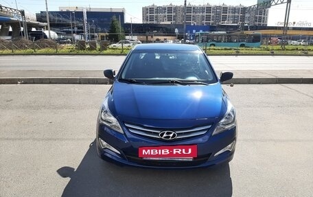 Hyundai Solaris II рестайлинг, 2015 год, 860 000 рублей, 4 фотография