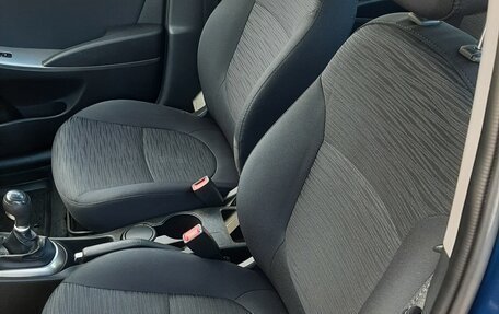 Hyundai Solaris II рестайлинг, 2015 год, 860 000 рублей, 20 фотография