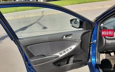 Hyundai Solaris II рестайлинг, 2015 год, 860 000 рублей, 24 фотография