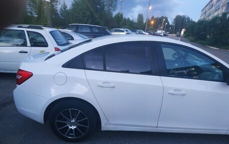 Chevrolet Cruze II, 2010 год, 850 000 рублей, 5 фотография
