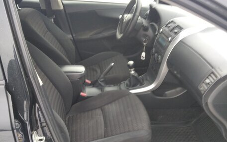 Toyota Corolla, 2010 год, 650 000 рублей, 9 фотография