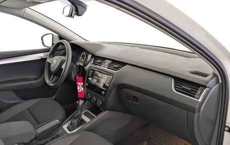 Skoda Octavia, 2019 год, 1 550 000 рублей, 11 фотография