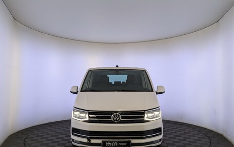 Volkswagen Multivan T6 рестайлинг, 2018 год, 3 315 000 рублей, 2 фотография