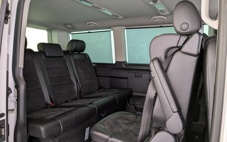 Volkswagen Multivan T6 рестайлинг, 2018 год, 3 315 000 рублей, 11 фотография