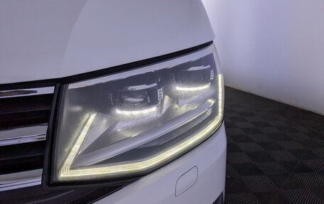 Volkswagen Multivan T6 рестайлинг, 2018 год, 3 315 000 рублей, 15 фотография