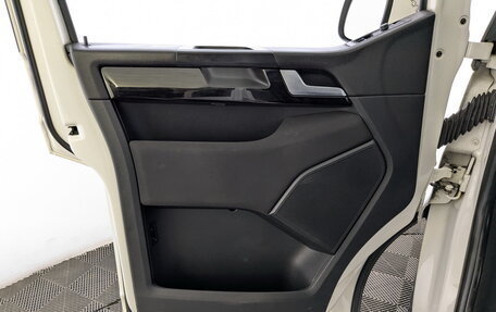 Volkswagen Multivan T6 рестайлинг, 2018 год, 3 315 000 рублей, 22 фотография