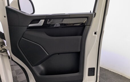Volkswagen Multivan T6 рестайлинг, 2018 год, 3 315 000 рублей, 27 фотография