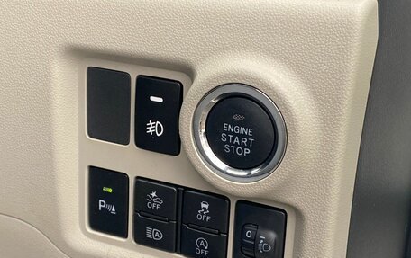 Toyota Passo III, 2018 год, 1 100 000 рублей, 24 фотография
