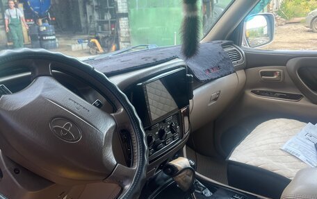 Toyota Land Cruiser 100 рестайлинг 2, 2000 год, 1 750 000 рублей, 6 фотография