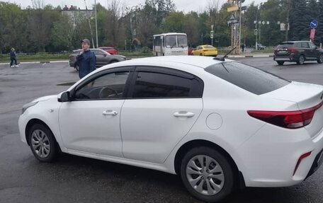 KIA Rio IV, 2018 год, 850 000 рублей, 3 фотография