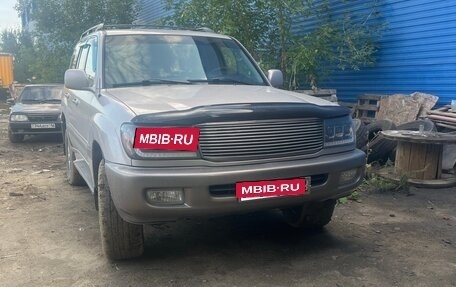 Toyota Land Cruiser 100 рестайлинг 2, 2000 год, 1 750 000 рублей, 3 фотография