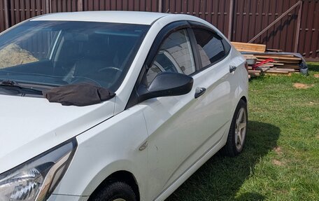 Hyundai Solaris II рестайлинг, 2014 год, 750 000 рублей, 4 фотография