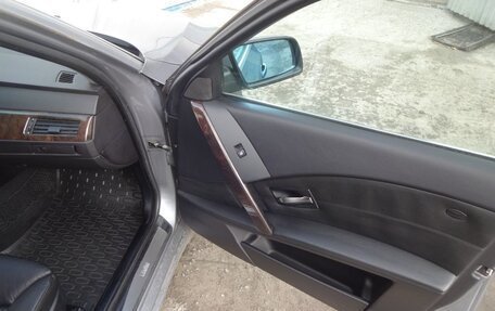 BMW 5 серия, 2004 год, 1 000 000 рублей, 8 фотография