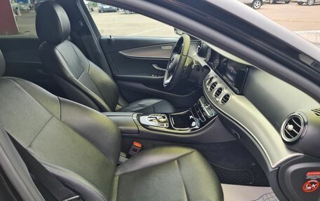 Mercedes-Benz E-Класс, 2017 год, 2 100 000 рублей, 20 фотография