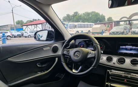 Mercedes-Benz E-Класс, 2017 год, 2 100 000 рублей, 24 фотография