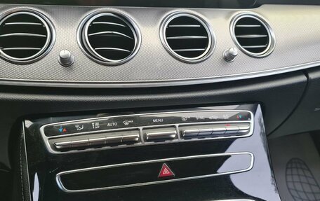 Mercedes-Benz E-Класс, 2017 год, 2 100 000 рублей, 32 фотография