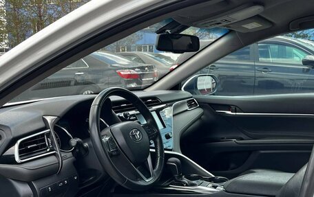 Toyota Camry, 2018 год, 2 300 000 рублей, 11 фотография