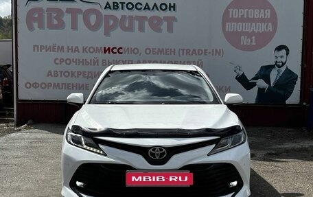Toyota Camry, 2018 год, 2 300 000 рублей, 2 фотография