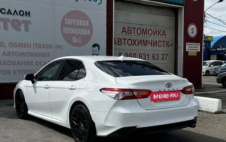 Toyota Camry, 2018 год, 2 300 000 рублей, 4 фотография