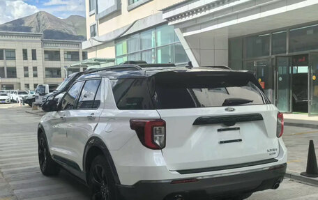 Ford Explorer VI, 2021 год, 2 530 000 рублей, 5 фотография