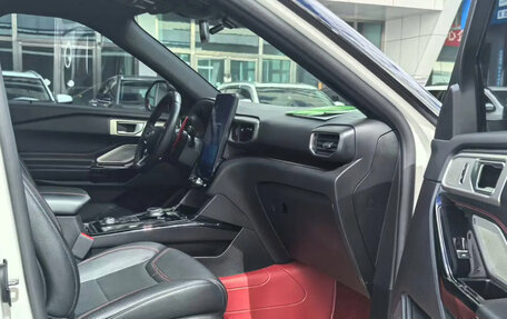 Ford Explorer VI, 2021 год, 2 530 000 рублей, 11 фотография