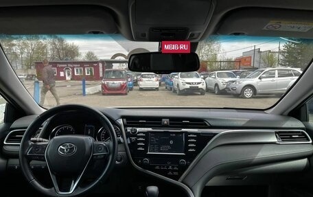 Toyota Camry, 2018 год, 2 300 000 рублей, 17 фотография