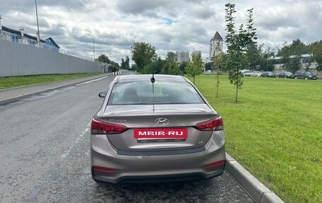 Hyundai Solaris II рестайлинг, 2018 год, 1 160 000 рублей, 4 фотография