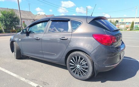 Opel Astra J, 2012 год, 700 000 рублей, 3 фотография