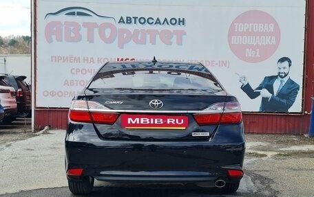 Toyota Camry, 2018 год, 2 300 000 рублей, 6 фотография
