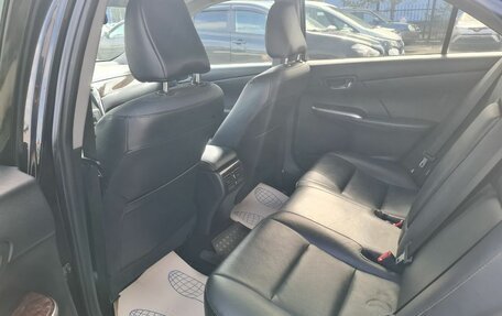 Toyota Camry, 2018 год, 2 300 000 рублей, 17 фотография
