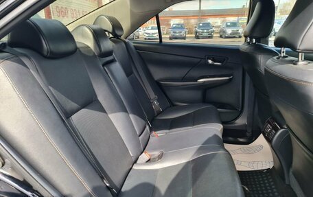 Toyota Camry, 2018 год, 2 300 000 рублей, 15 фотография