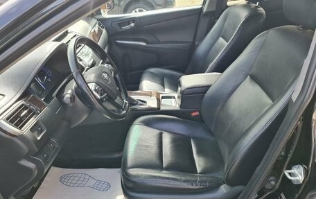 Toyota Camry, 2018 год, 2 300 000 рублей, 21 фотография