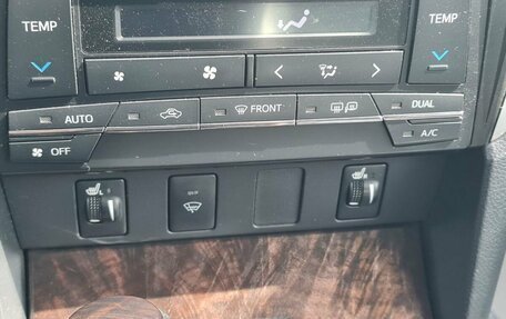 Toyota Camry, 2018 год, 2 300 000 рублей, 32 фотография